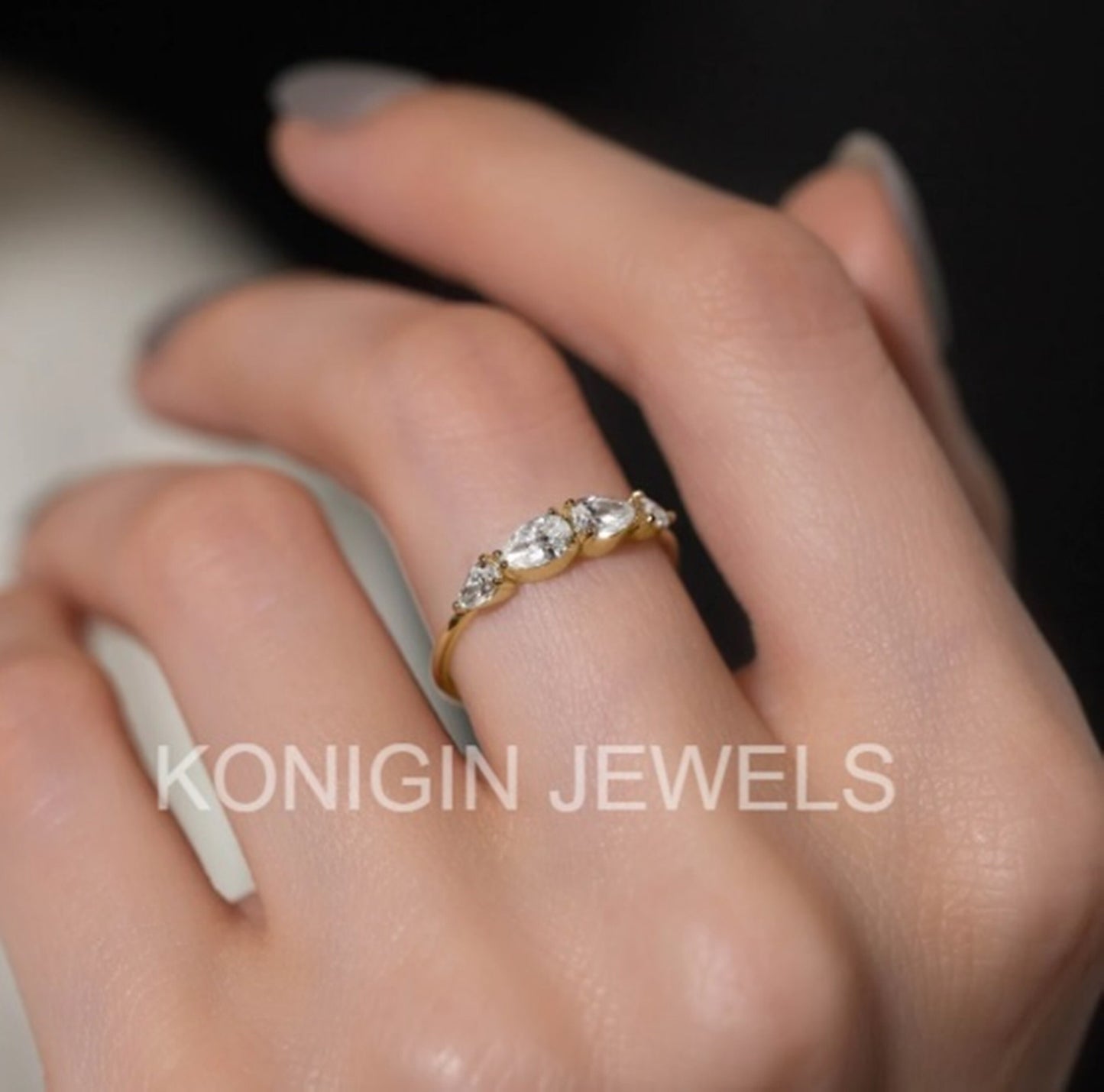 1CT Pear Shape Colorless Moissanite Diamond Gold Ring For Women