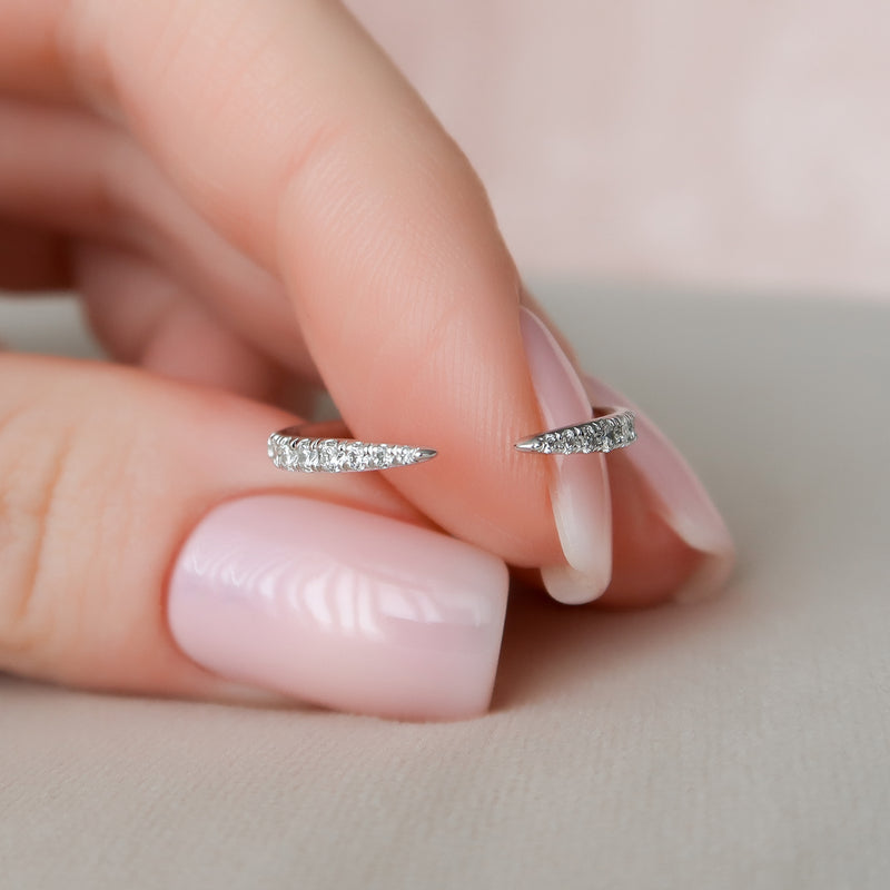 1.5mm Round Shape Colorless Mooissanite Diamond Wedding Band For Women