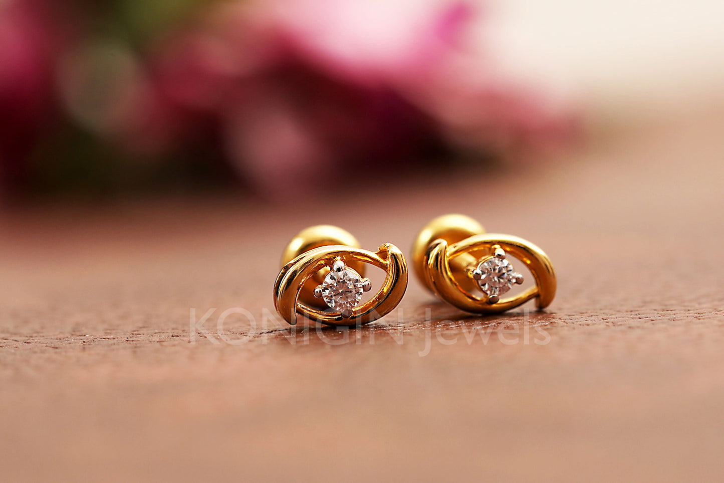 4.50mm Round Shape Colorless Moissanite Diamond Gold Earring For Women