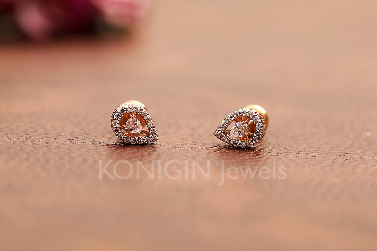 6mm Pear Shape Colorless Moissanite Diamond Gold Earring For Women