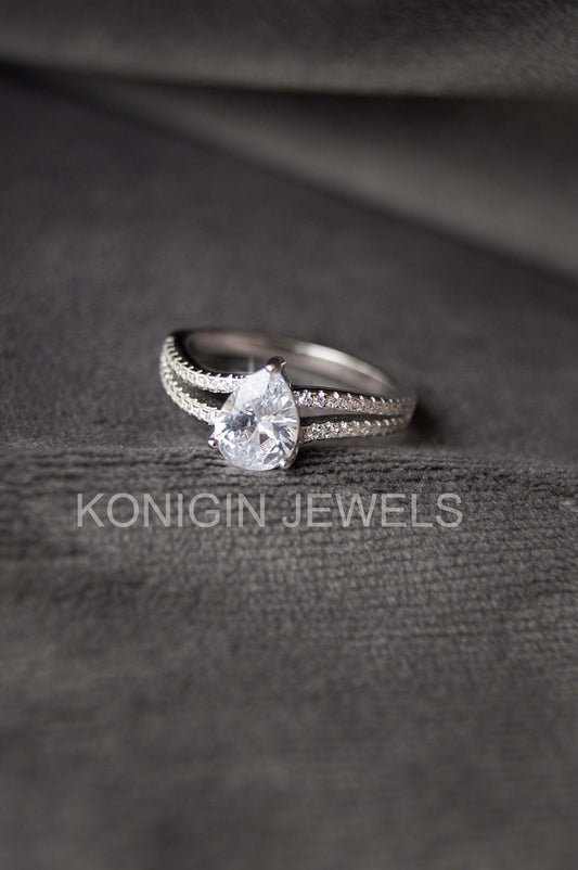 2 CT Pear Shape Colorless Moissanite Diamond Solitaire Statement Ring