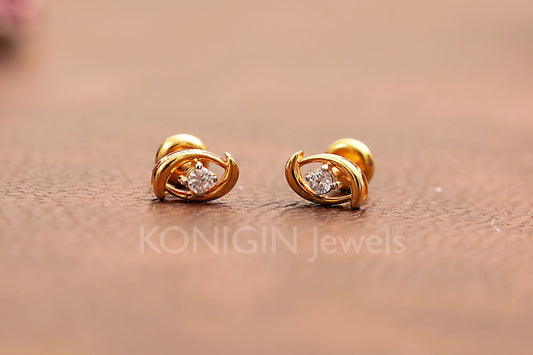 4.50mm Round Shape Colorless Moissanite Diamond Gold Earring For Women