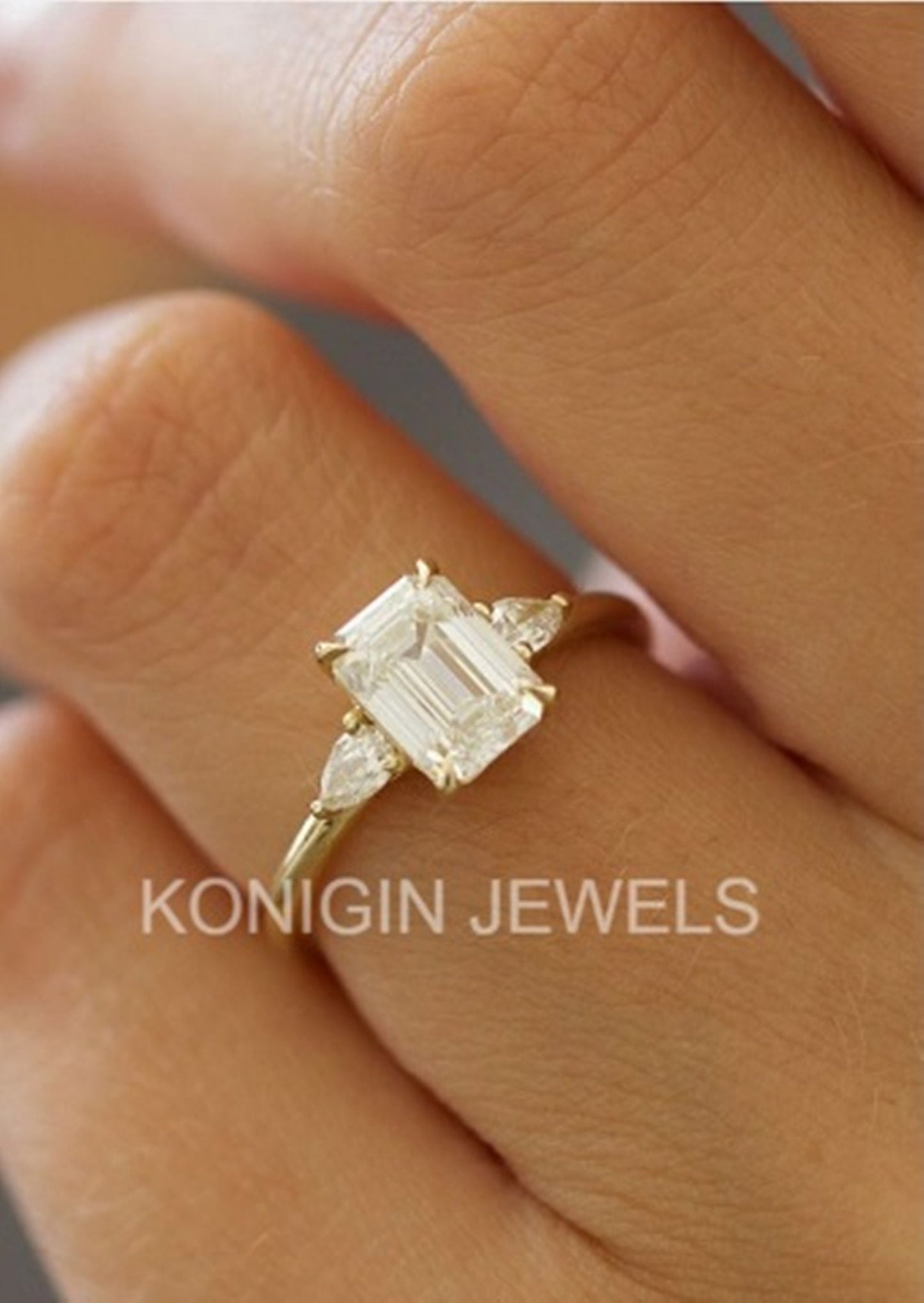 1.25CT Emerald Shape Colorless Moissanite Diamond Gold Ring For Her