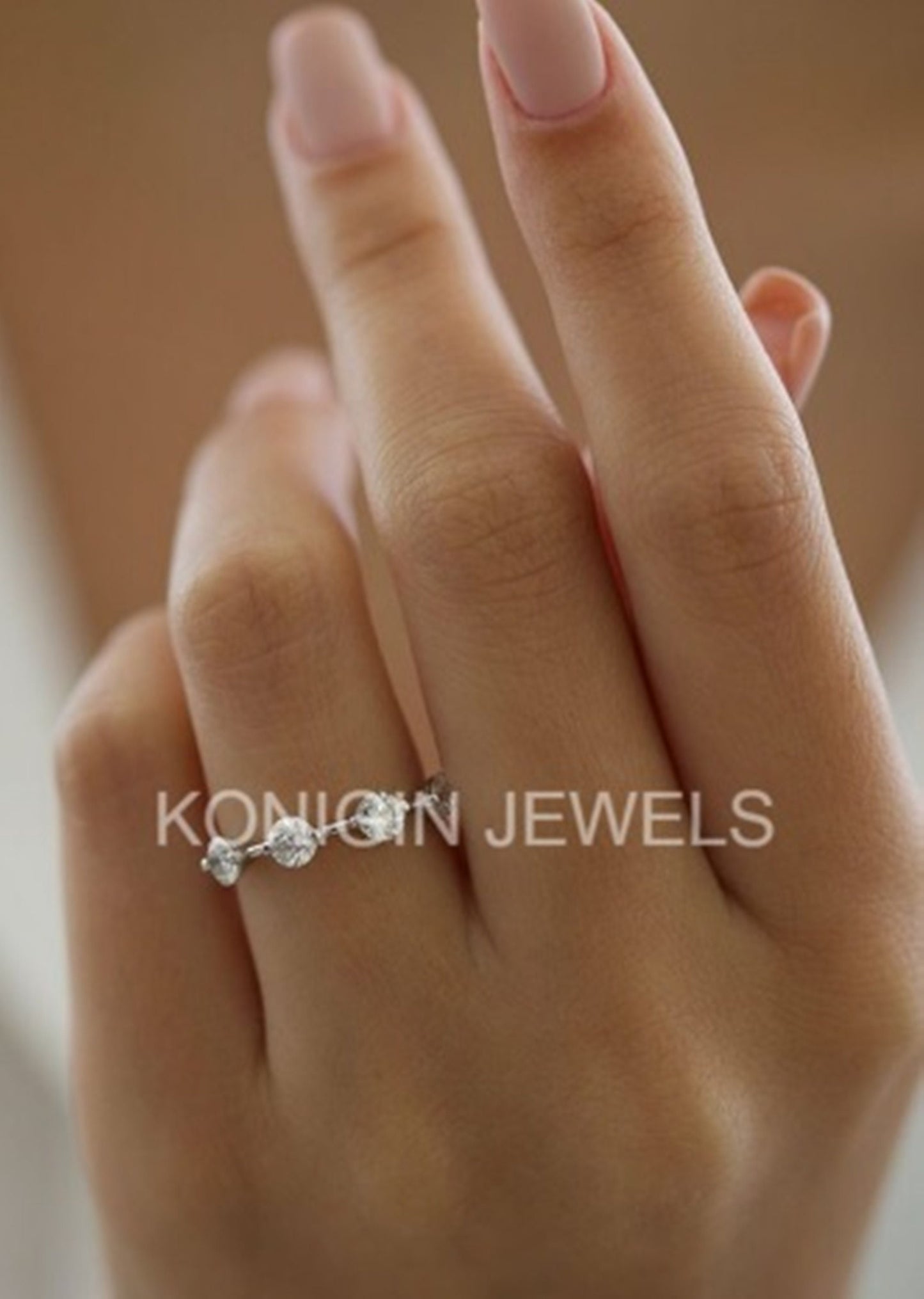 4mm Round Shape Colorless Moissanite Diamond Gold Wedding Band