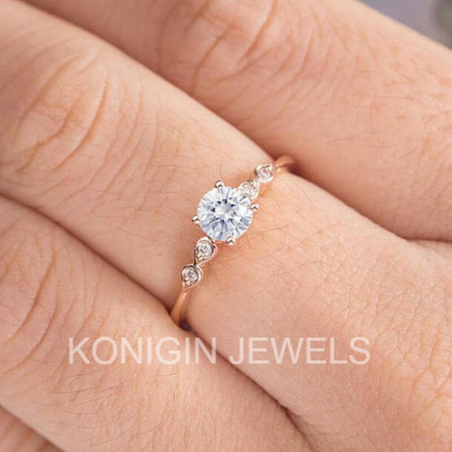 1 CT Round Shape Colorless Moissanite Diamond Gold Ring For Girls