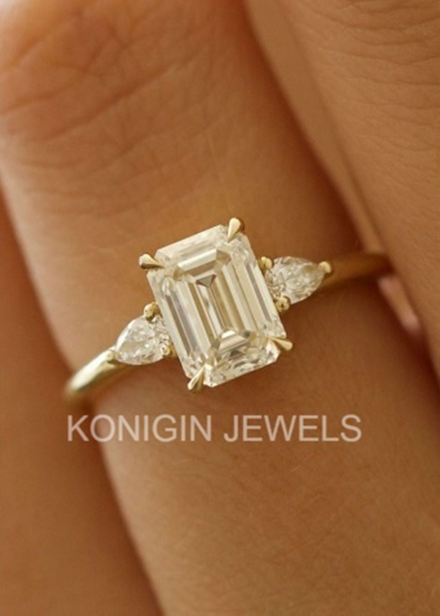 1.25CT Emerald Shape Colorless Moissanite Diamond Gold Ring For Her