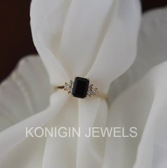 1CT Emerald Shape Black Color Moissanite Diamond Gold Ring For Women