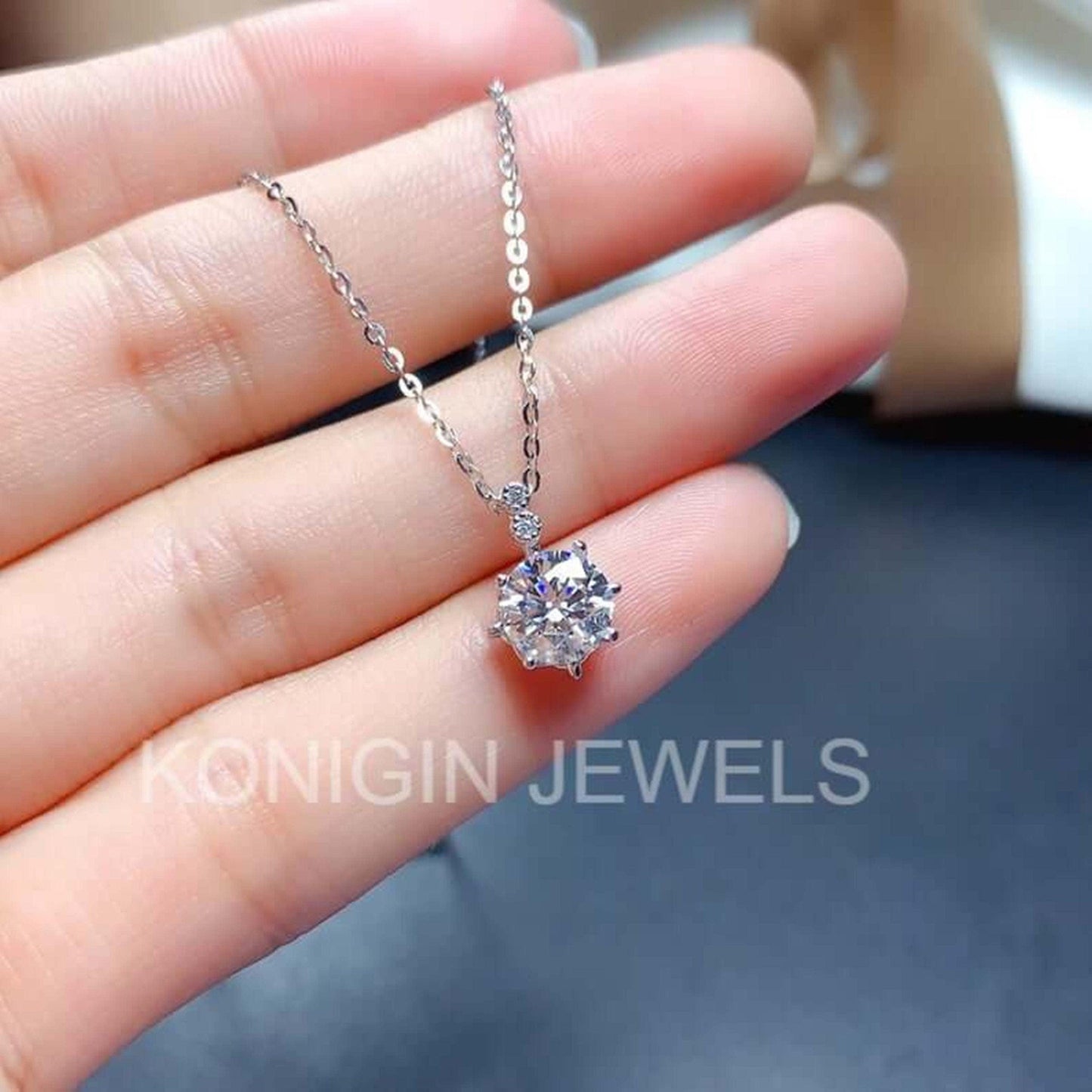 8mm Round Shape Colorless Moissanite Diamond Gold Pendant For Her