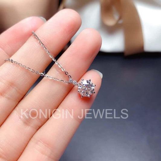 8mm Round Shape Colorless Moissanite Diamond Gold Pendant For Her